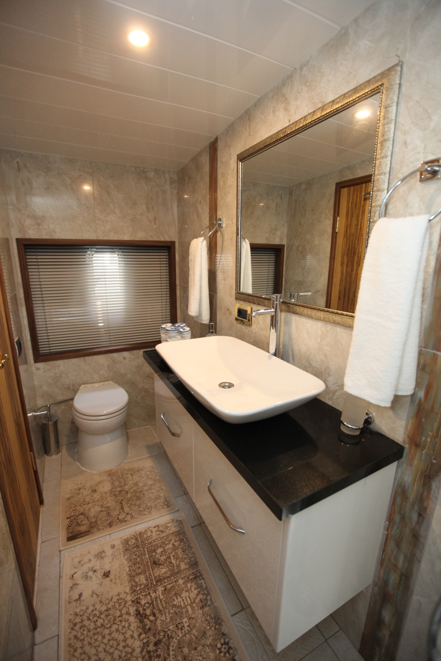 SIMAY F Guest Ensuite Details Luxury Yacht Browser by